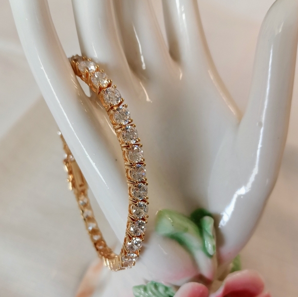 NWOT Gorgeous Gold Plated 4mm CZ Tennis Bracelet (6") - Picture 16 of 16
